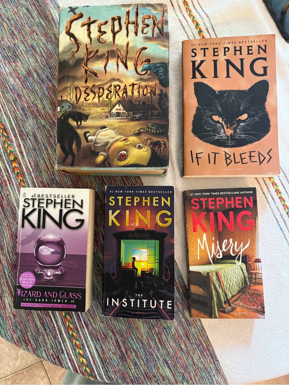 Stephen King Book Lot- 4 paperbacks and 1 hardcover.